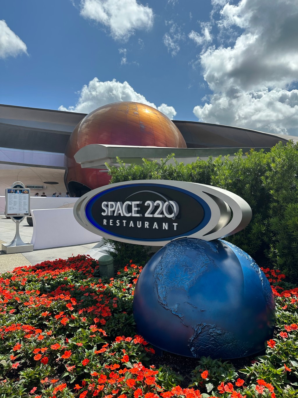 Blast Off: Space 220 REVIEW AT&nbsp;Epcot