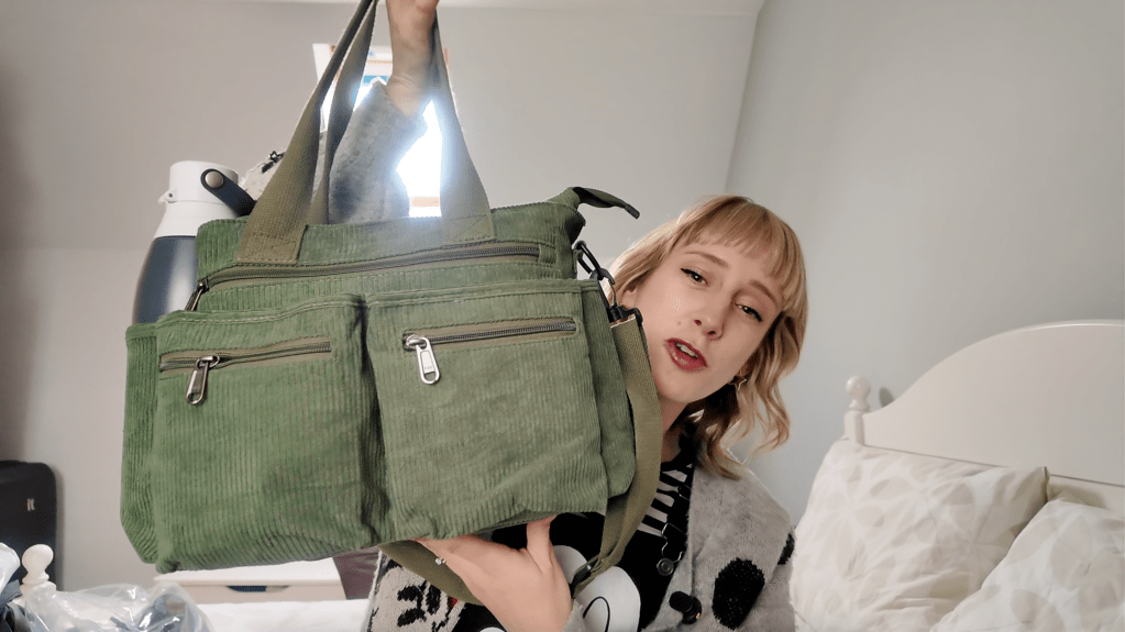 What to Pack in Your Long-Haul Hand Luggage to Walt Disney World&nbsp;✈️🧳